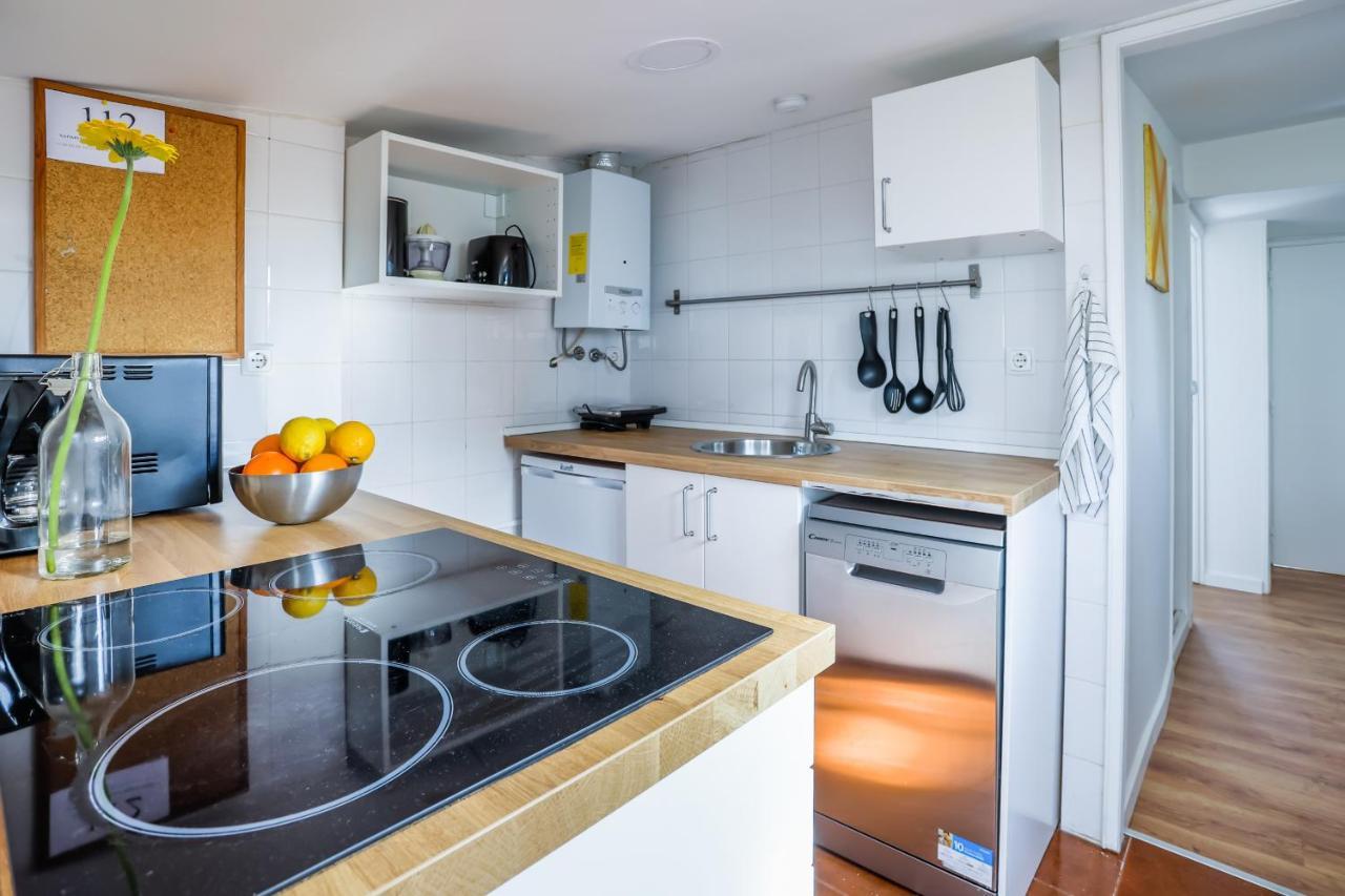 Cozy 3 Bedroom Apt In Lively Bairro Alto Lisbon Exterior photo