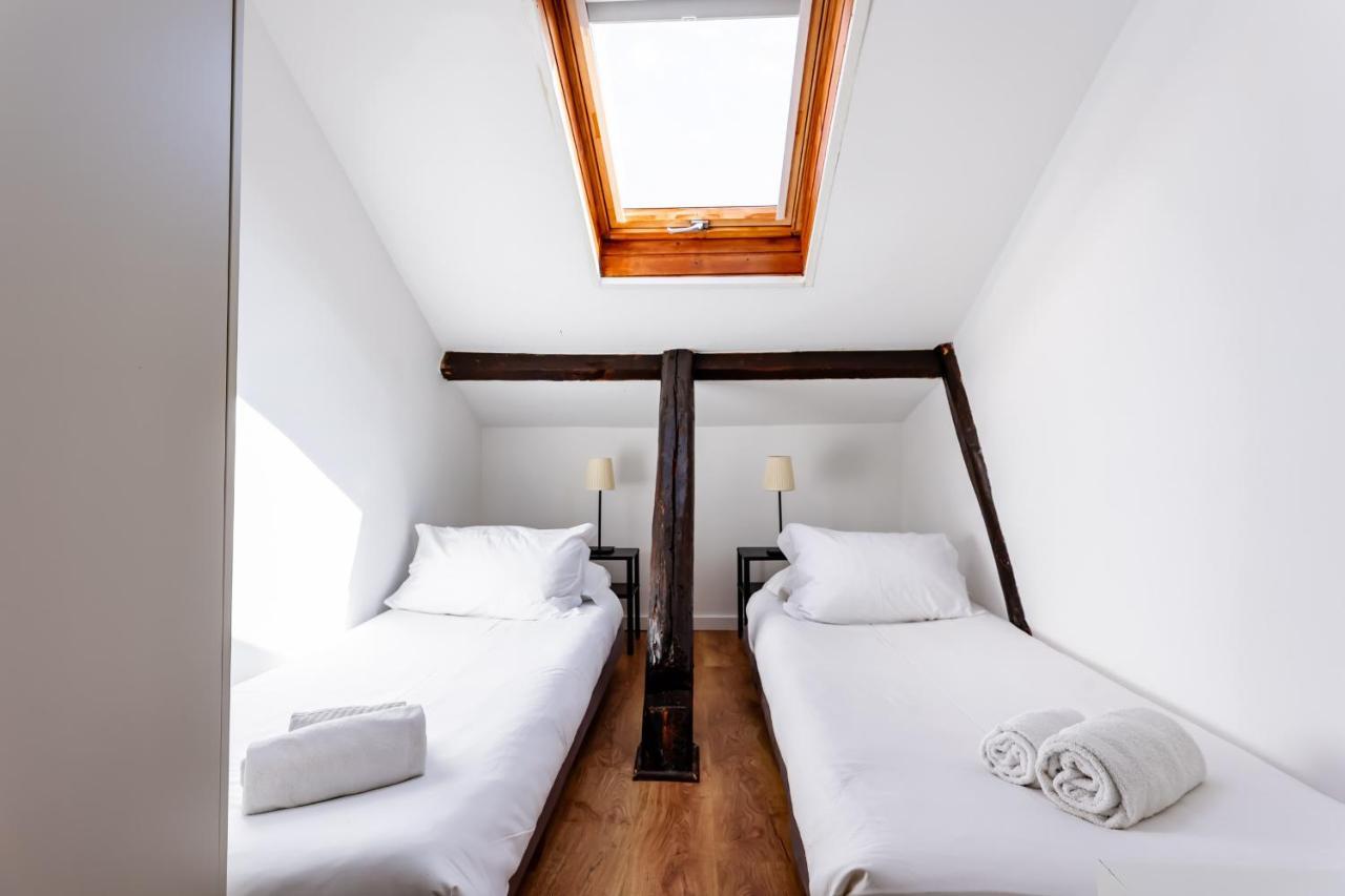 Cozy 3 Bedroom Apt In Lively Bairro Alto Lisbon Exterior photo