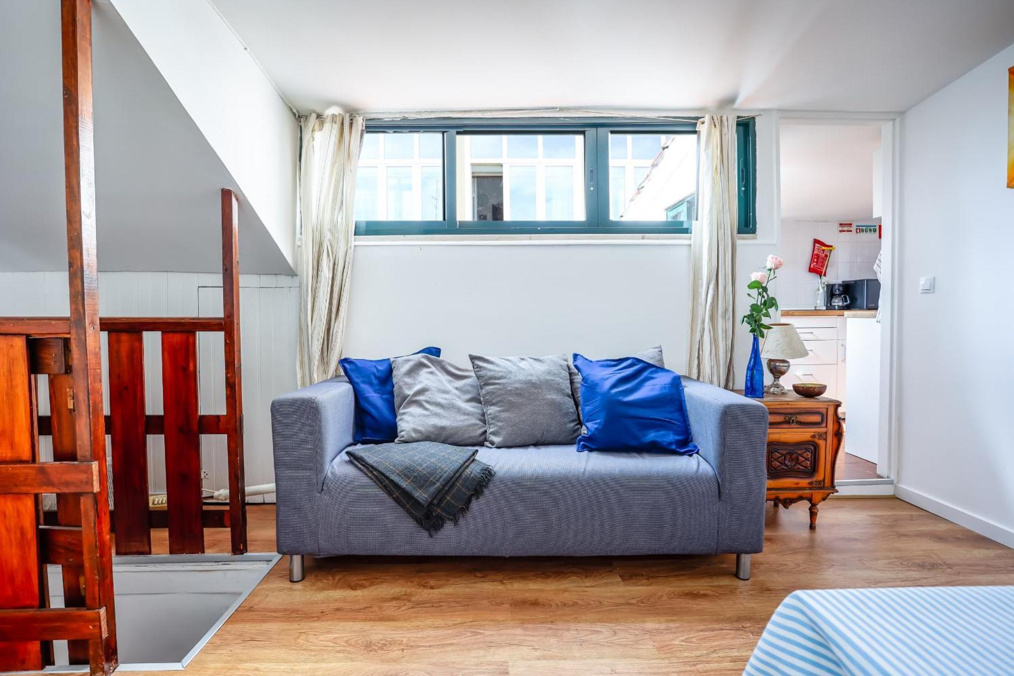 Cozy 3 Bedroom Apt In Lively Bairro Alto Lisbon Exterior photo